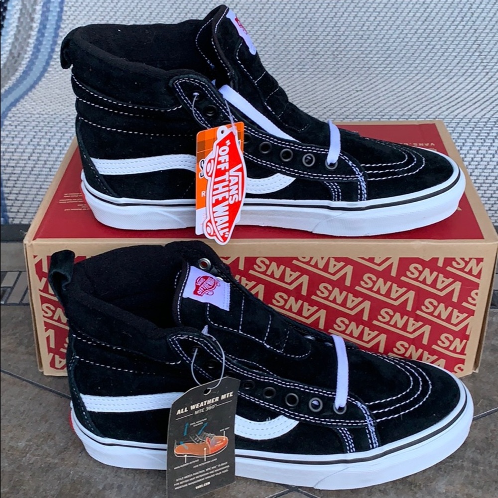 VANS SK8-Hi Mte Black/True White WMNS - Picture 2 of 16